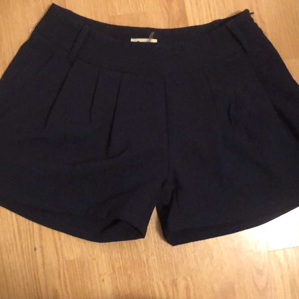 Love Riche shorts - Picture 2 of 3